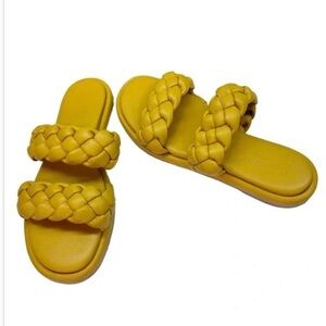 Seychelles Golden Coast Mustard Yellow Faux Leather Braided Slides Size 9